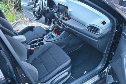 Hyundai i30 106.000 km 19.900 € Wiefelstede 26215