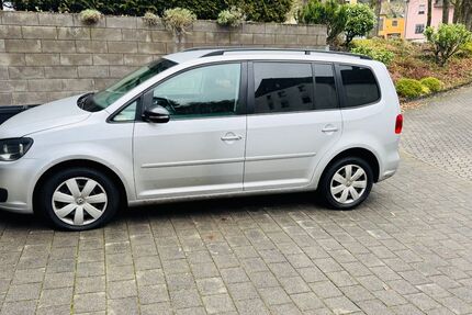 VW Touran 128.000 km 8.600 &euro; Neuwied 56566