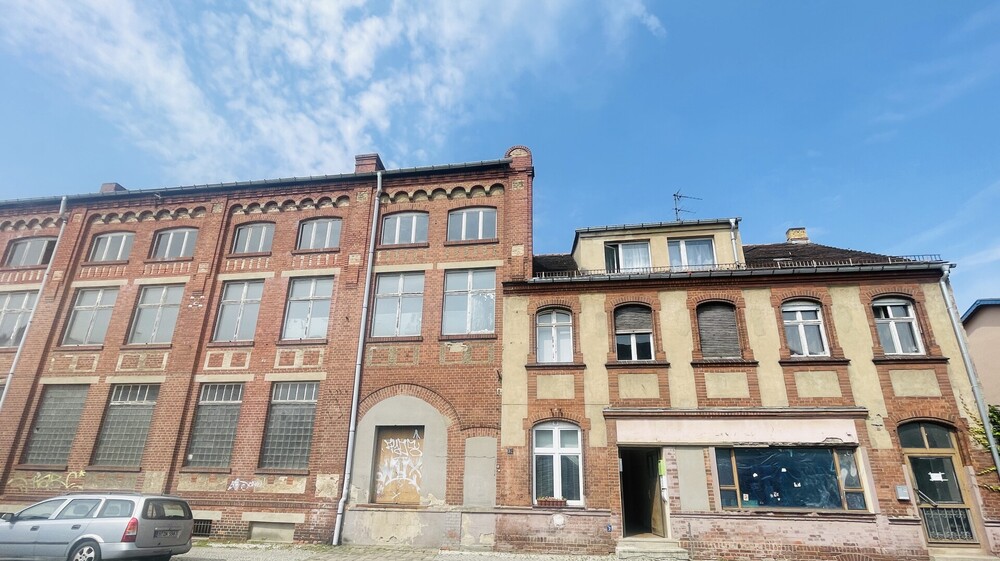 Stadtteil-Luckenwalde MFH (4 WE + 1 GE) & Rohbau -Ausbau zu MFH mit ca.1.000 - 1.200 qm Wohnfläche ! - Mehrfamilienhaus, Wohnhaus Luckenwalde | Angebot:27010157
