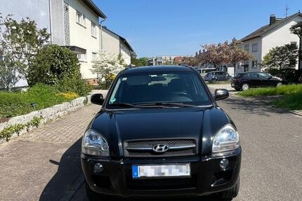 Hyundai TUCSON 145.000 km 3.200 &euro; Karlsruhe 76189
