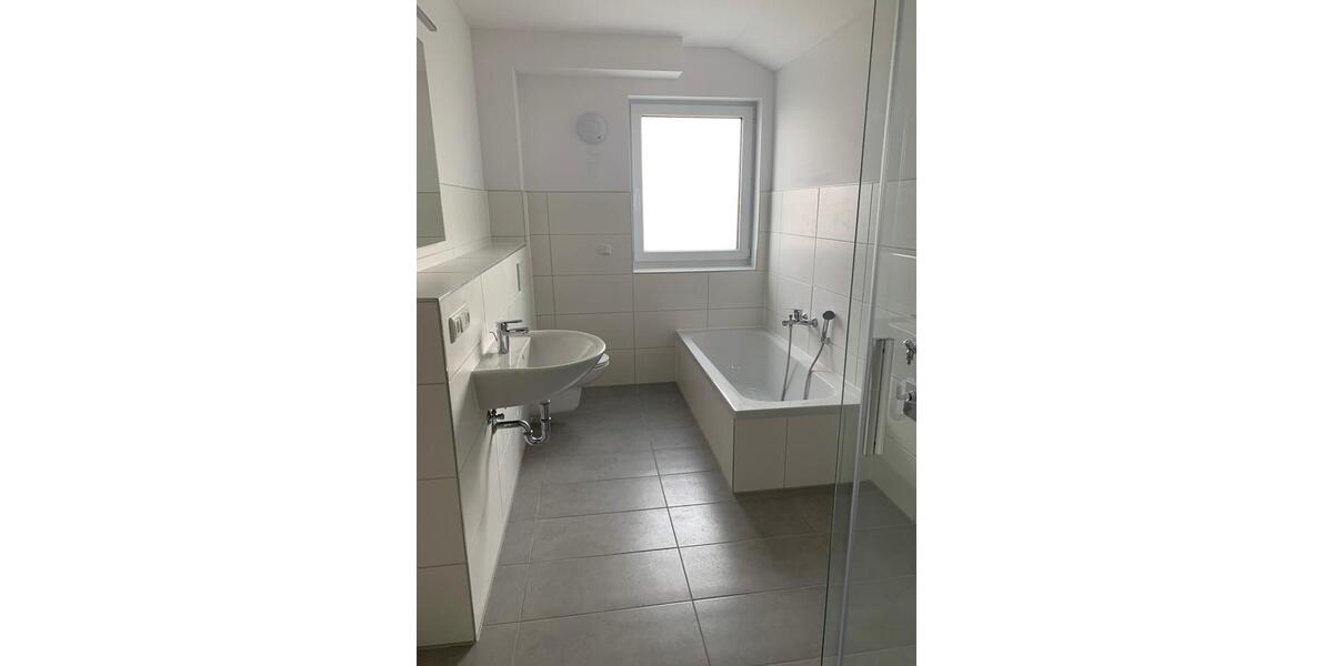 Dachgeschoßwohnung Aurach - 4 Zimmer, 90 m&sup2;, 975&euro; | Angebot:26413777