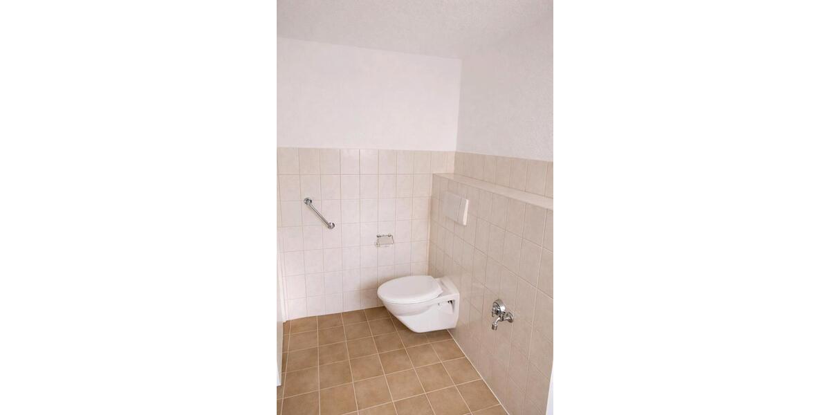 Dachgeschoßwohnung Adorf/Vogtland Vogtland - 2 Zimmer, 62 m&sup2;, 39.690&euro; | Angebot:25429037