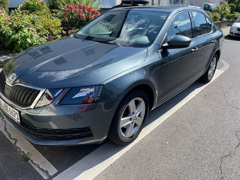 Skoda Octavia 149.000 km 10.450 € Bergisch Gladbach 51465