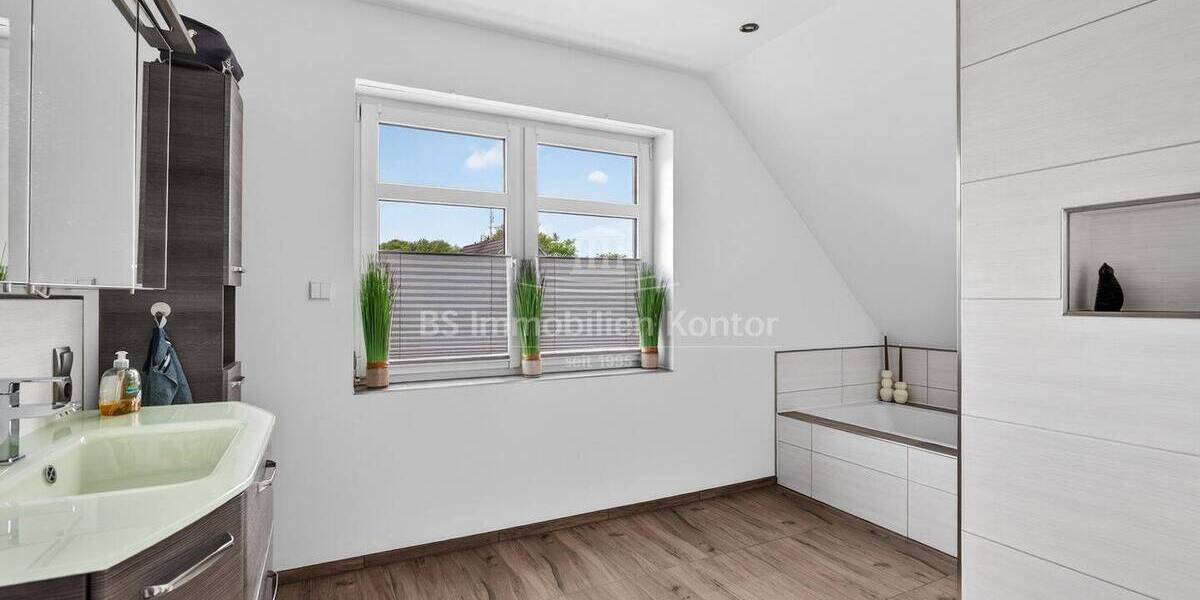 Einfamilienhaus Ostrhauderfehn / Langholt Langholt - 6 Zimmer, 216 m&sup2;, 450.000&euro; | Angebot:26594873