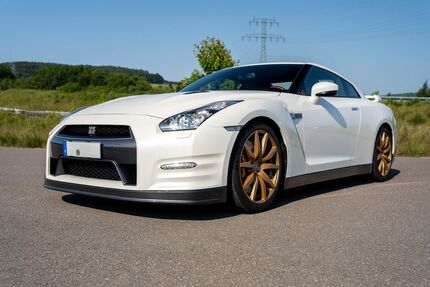 Nissan GT-R 74.500 km 81.549 &euro; Heidenau 01809