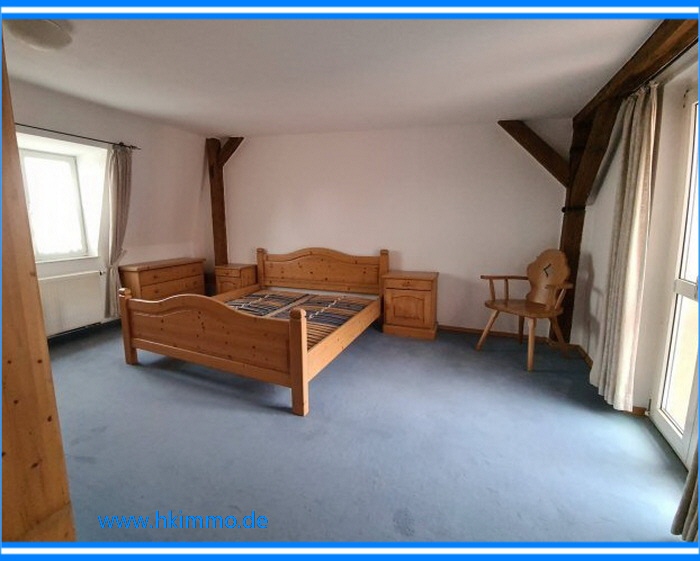 Teilmöblierte 2-Raumwohnung mit Küche in zentraler Lage von Köthen ! - Dachgeschoßwohnung Köthen | Angebot:26840143