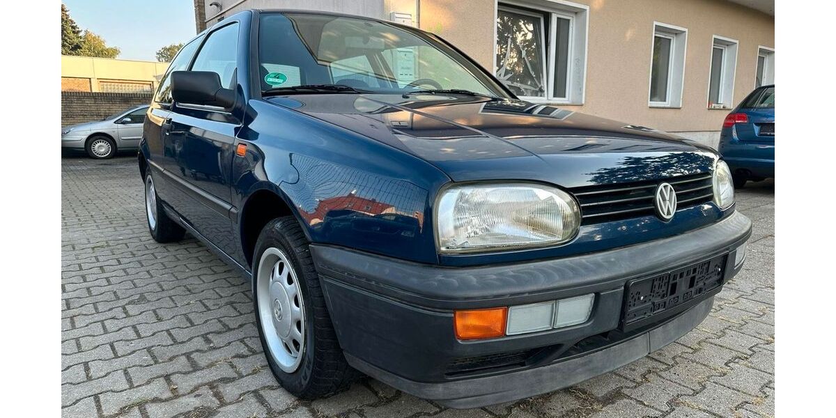 VW Golf 53.000 km 3.999 &euro; Fürstenwalde / Spree 15517