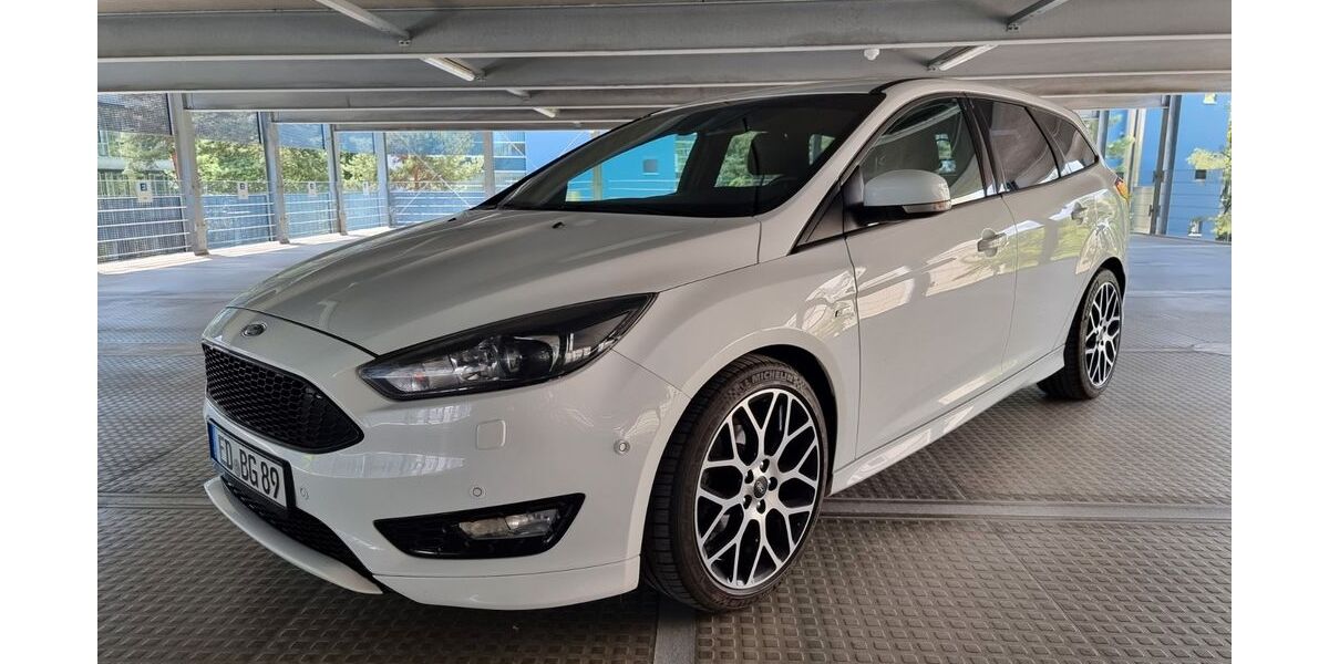 Ford Focus 123.165 km 9.800 &euro; Lengdorf 84435