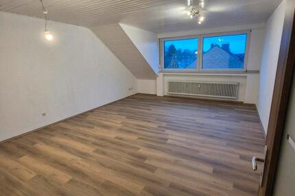 Wohnung Dinslaken Hiesfeld - 2.5 Zimmer, 73 m&sup2;, 600&euro; | Angebot:26396476