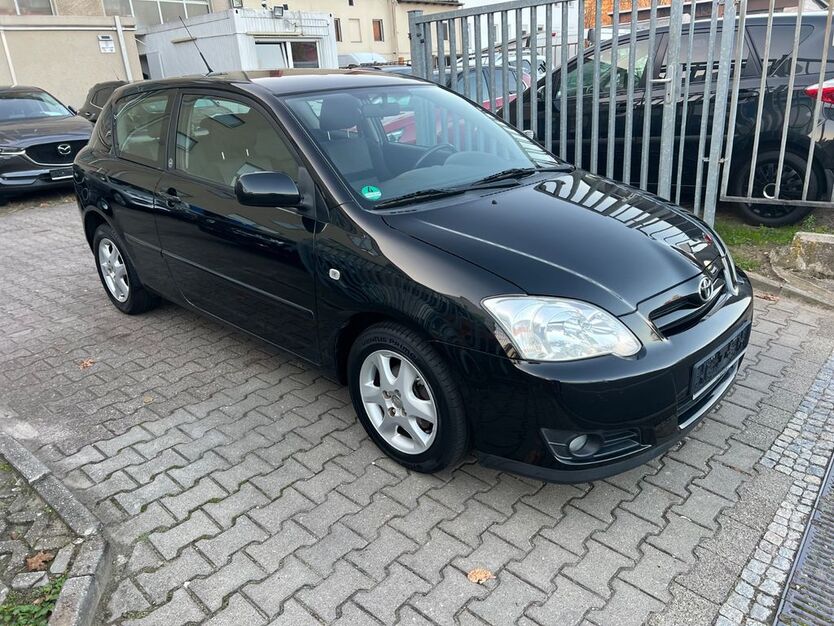 Toyota Corolla 156.000 km 3.690 € Berlin 13581