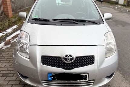 Toyota Yaris 175.000 km 1.900 &euro; Wertheim am Main 97877