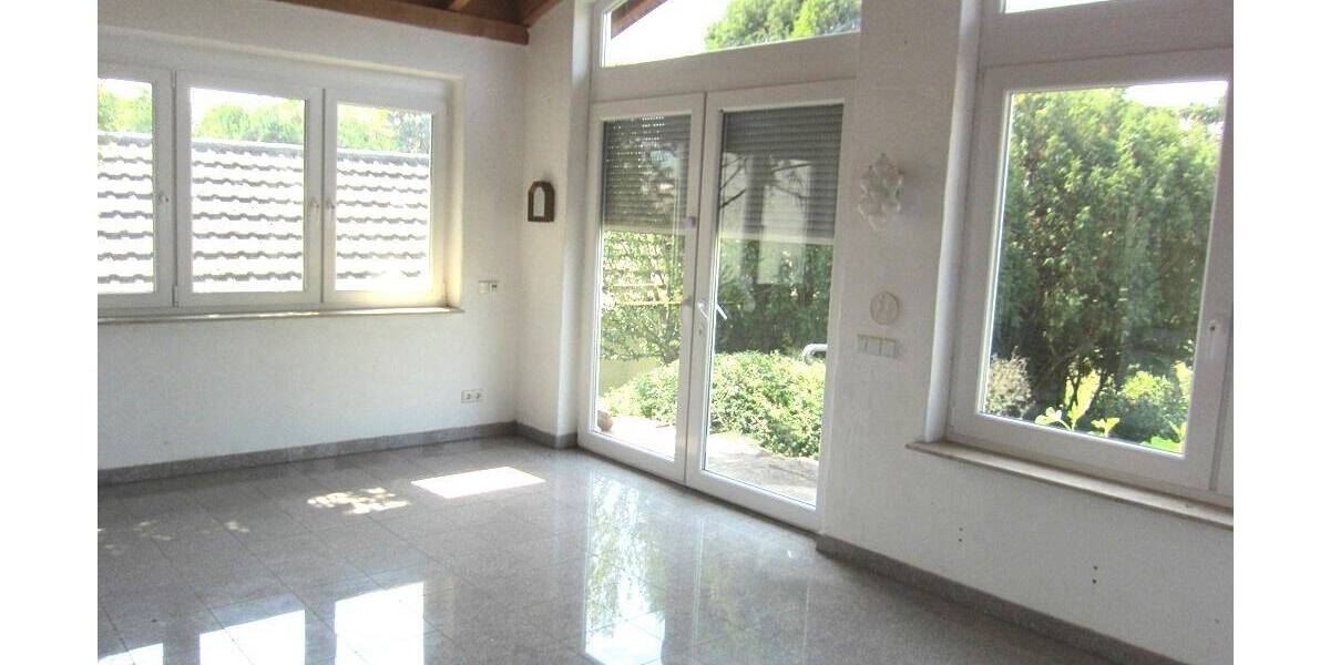Einfamilienhaus Weisenheim am Sand - 7 Zimmer, 165 m&sup2;, 339.000&euro; | Angebot:25836943