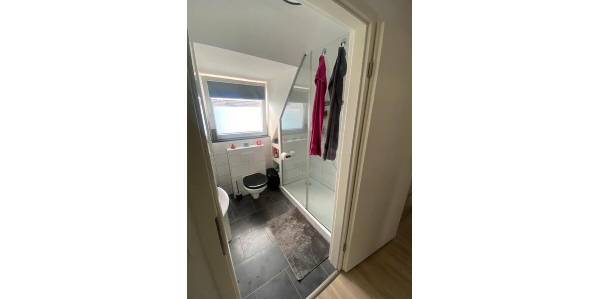 Dachgeschoßwohnung Remscheid Gemarkung Bergisch Born - 3 Zimmer, 85 m&sup2;, 1.170&euro; | Angebot:25851917