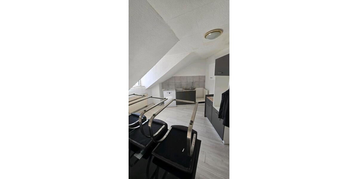 Dachgeschoßwohnung Püttlingen - 3 Zimmer, 75 m&sup2;, 450&euro; | Angebot:26522015