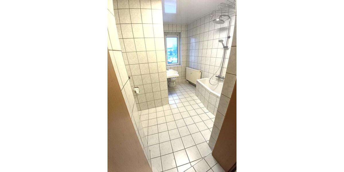Etagenwohnung Rodewisch - 4 Zimmer, 75 m&sup2;, 425&euro; | Angebot:18916932