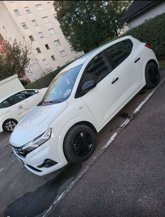Dacia Sandero 9.800 km 12.000 € Schwäbisch Gmünd 73527