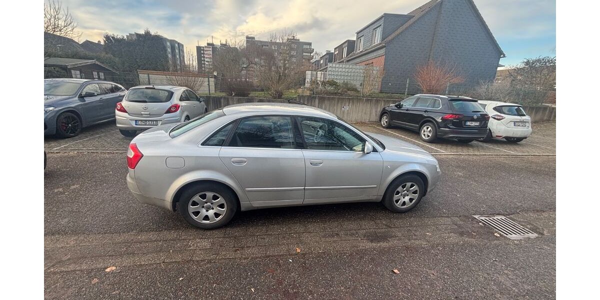 Audi A4 156.000 km 2.600 &euro; Essen 45279