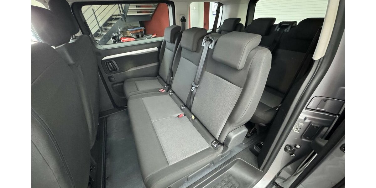 Opel Zafira Life -e Selection M 75kWh 9 Sitzer CAM 29.800 km 31.990 &euro; Lich 35423