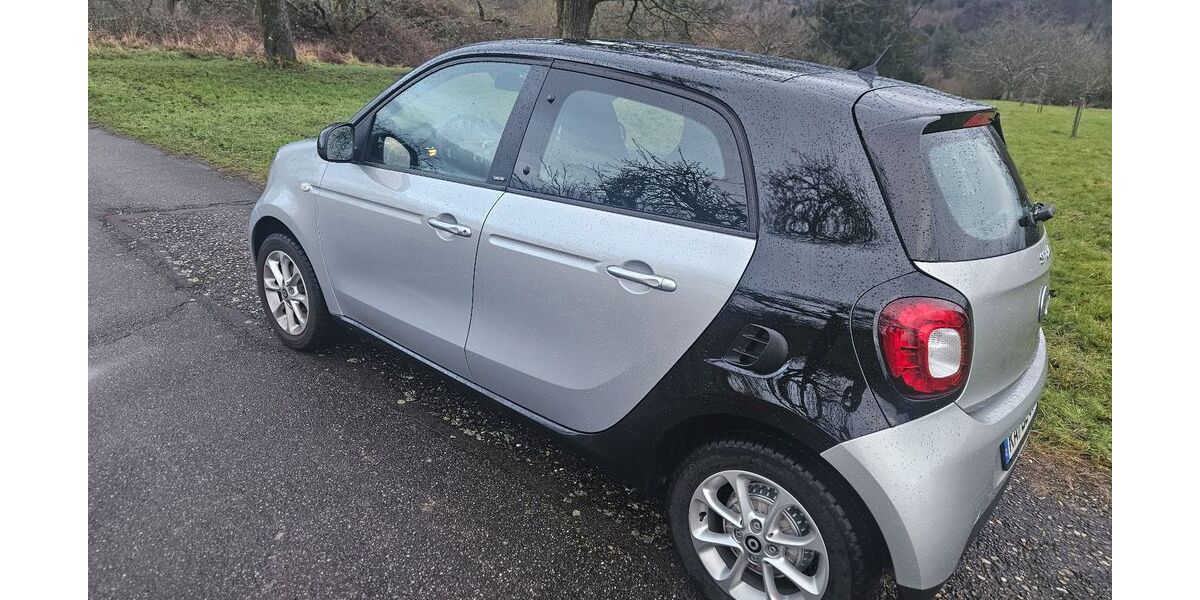 Smart ForFour 32.500 km 7.850 &euro; Gaggenau 76571