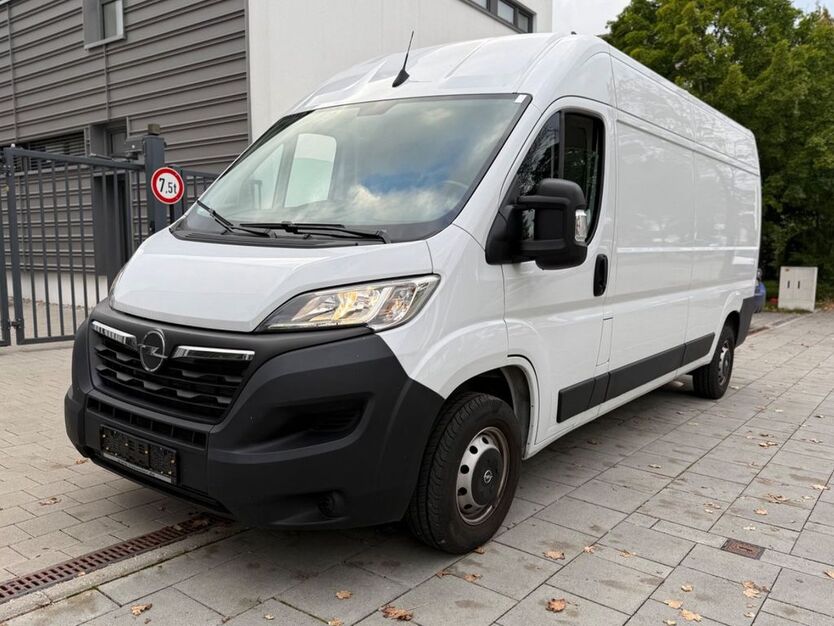 Opel Movano 33.000 km 24.950 € München 81825