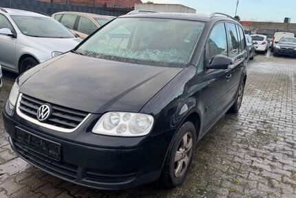 VW Touran 212.000 km 1.450 &euro; Nordhorn 48529