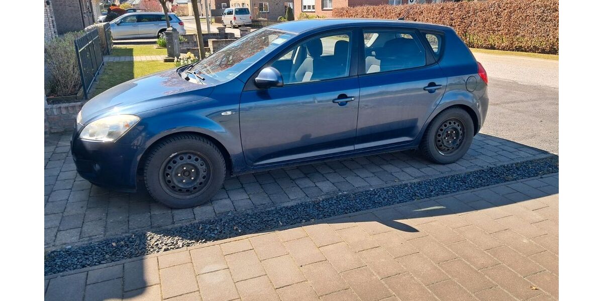 Kia ceed / Ceed 167.000 km 3.150 &euro; Isselburg 46419