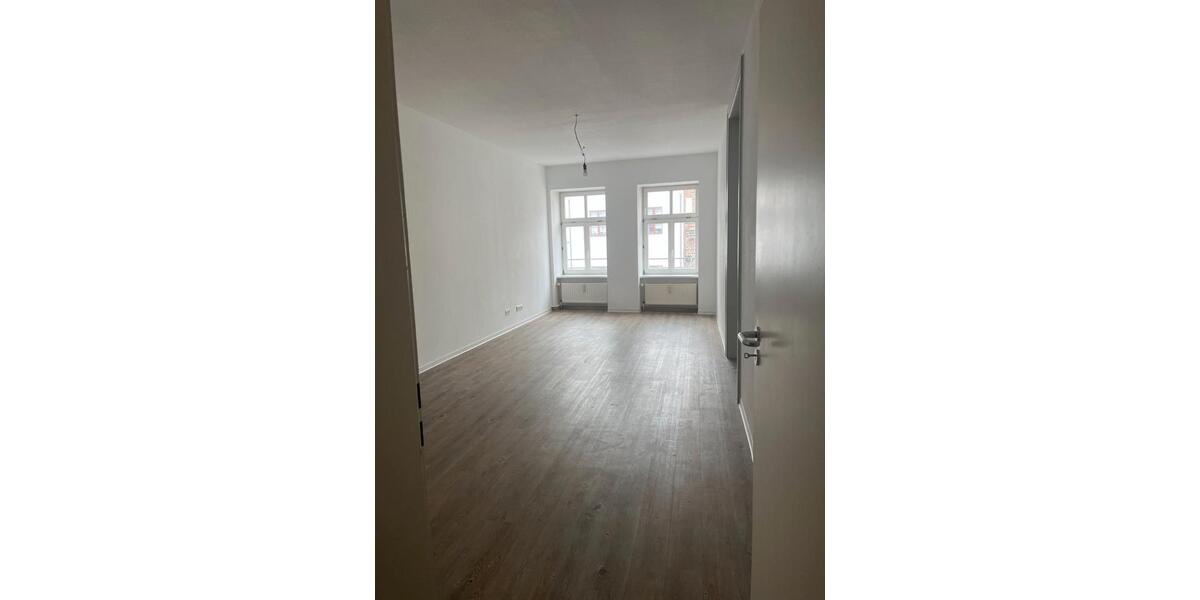 Etagenwohnung Rostock - 5 Zimmer, 157 m&sup2;, 1.700&euro; | Angebot:25959305