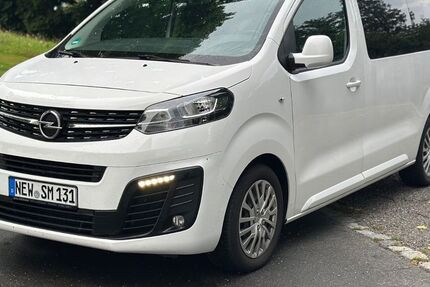 Opel Vivaro 58.500 km 24.950 € Vohenstrauß 92648