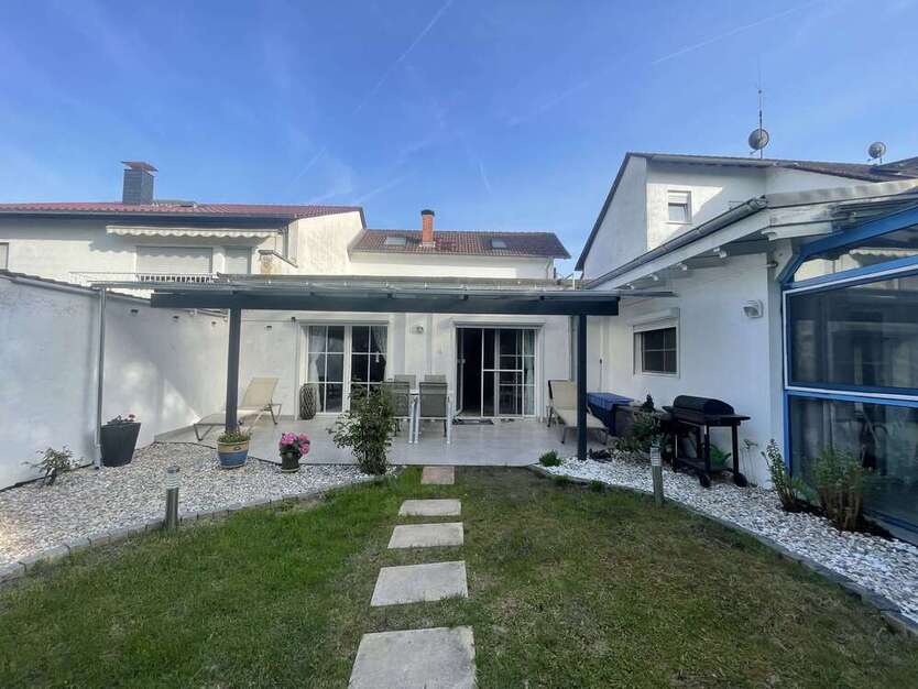 Haus zum Kaufen in Frankfurt am Main 795.000 € 227 m²