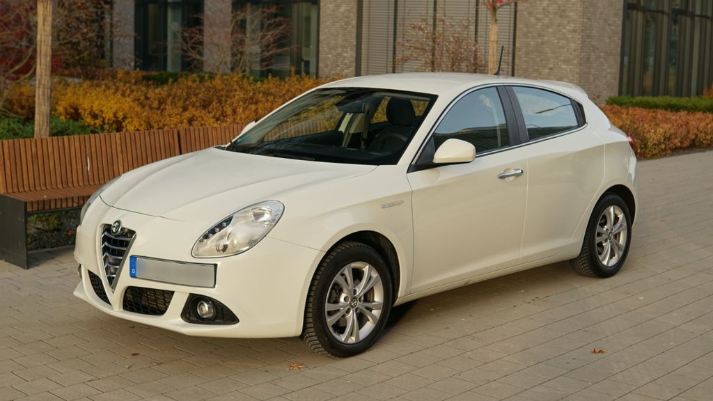 Alfa Romeo Giulietta 109.000 km 8.450 &euro; Nürnberg 90403