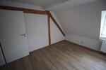 Dachgeschoßwohnung Rostock Hansaviertel - 2.5 Zimmer, 92 m&sup2;, 1.280&euro; | Angebot:26239871