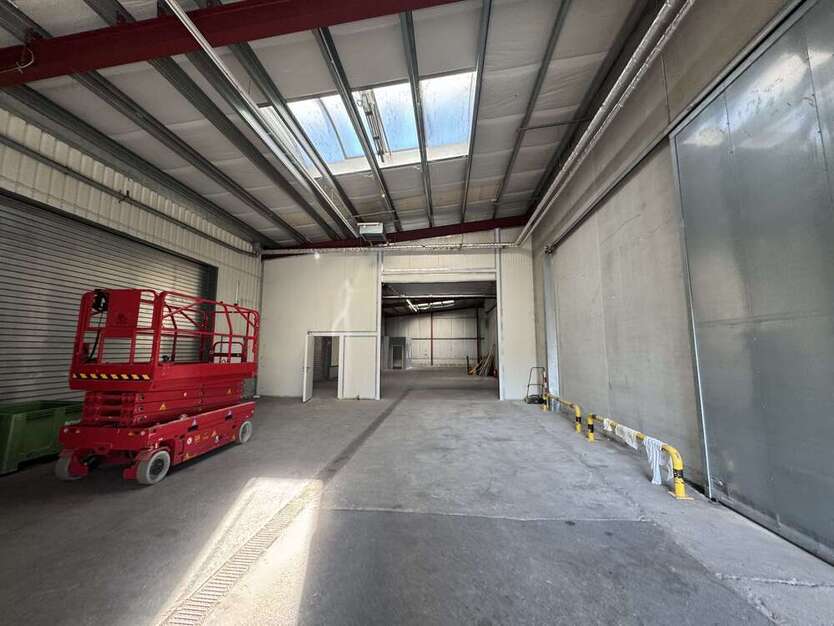 Halle in Aspach 2.470 € 380 m²