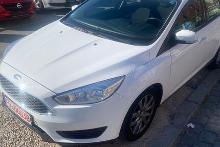 Ford Focus 54.000 km 5.990 &euro; Fürth 90763