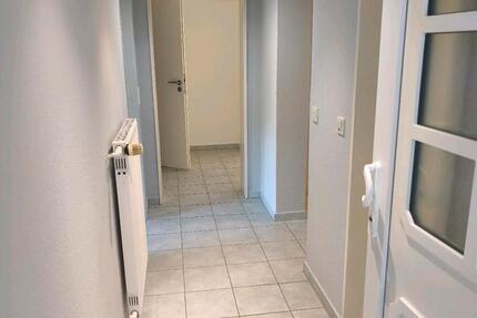 Wohnung Troisdorf - 3 Zimmer, 60 m&sup2;, 740&euro; | Angebot:24830819