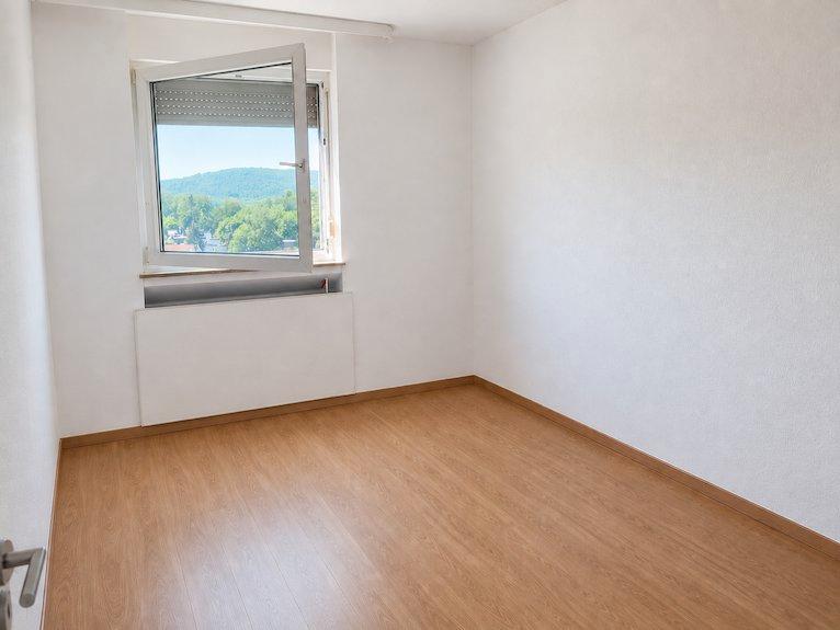 Etagenwohnung Saarbrücken Dudweiler - 4 Zimmer, 90 m&sup2;, 159.000&euro; | Angebot:27070627