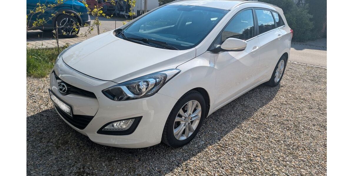 Hyundai i30 216.000 km 3.950 &euro; Waal 86875
