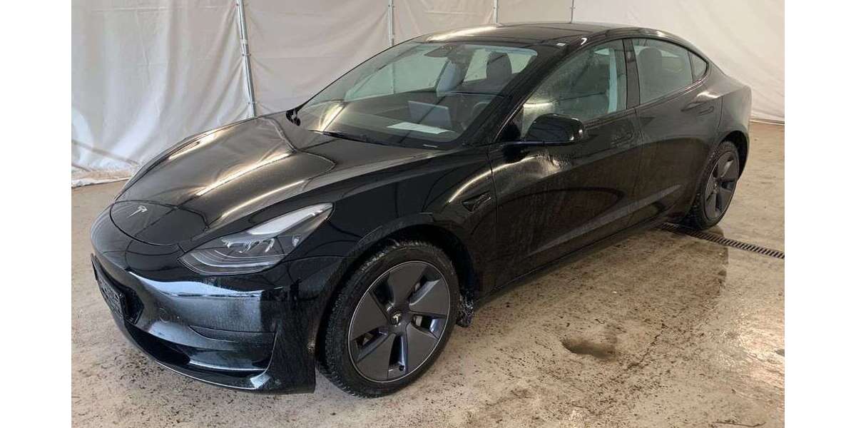 Tesla Model 3 36.301 km 27.450 &euro; Herges-Hallenberg 98587