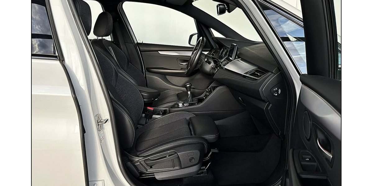 BMW 218 Active Tourer d M Sport LED Navi Assist. 122.000 km 15.290 &euro; Stade 21682