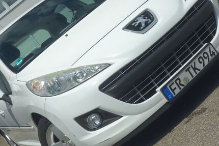 Peugeot 207 150.000 km 3.900 &euro; Freiburg 79111