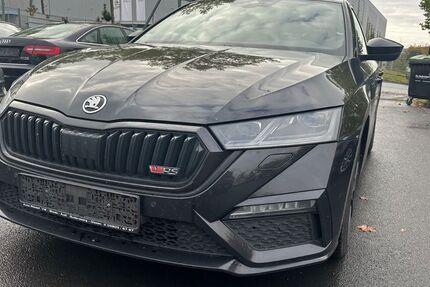 Skoda Octavia 272.000 km 18.900 € Kassel 34123