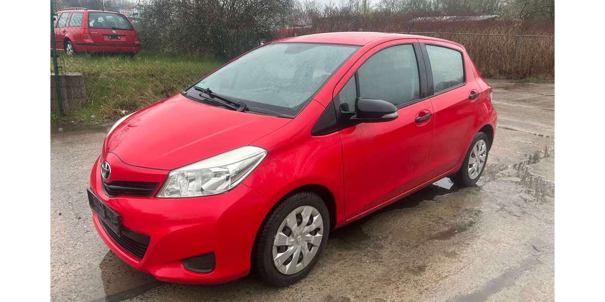 Toyota Yaris 205.000 km 3.990 &euro; Chemnitz 09114
