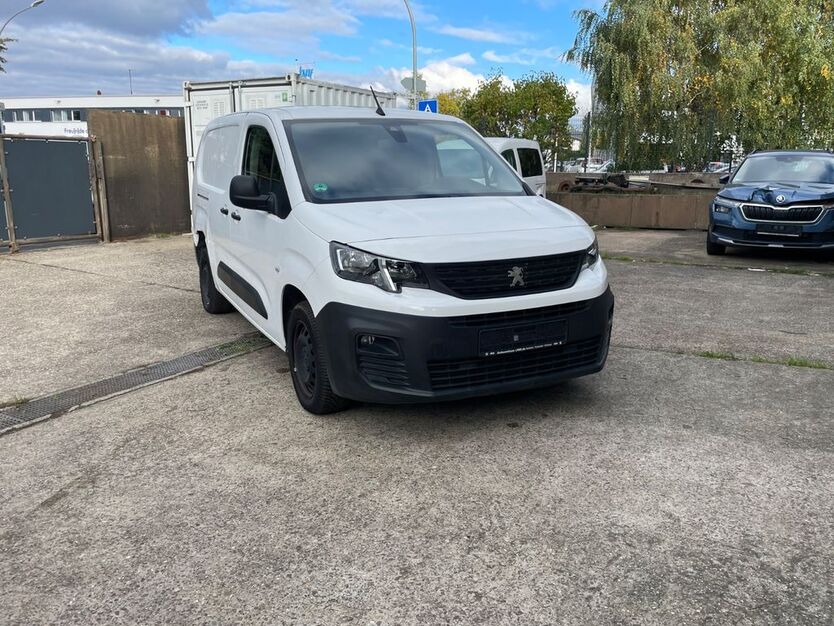 Peugeot Partner 48.238 km 9.000 € Dietzenbach 63128