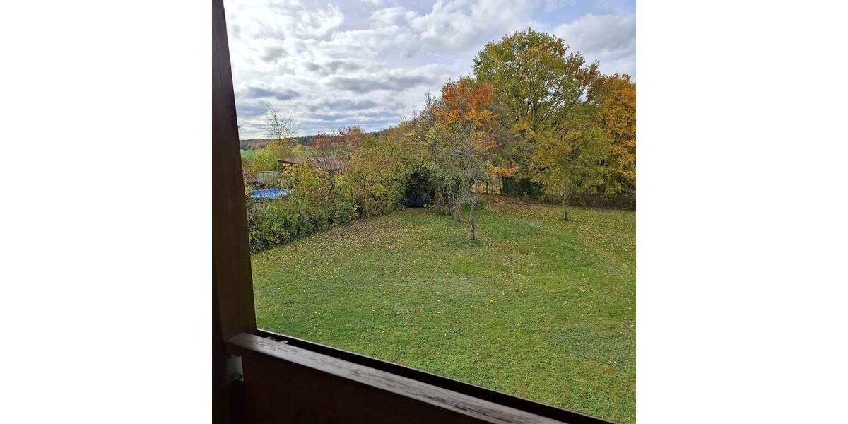 Etagenwohnung Baunach - 3 Zimmer, 105 m&sup2;, 800&euro; | Angebot:23948057