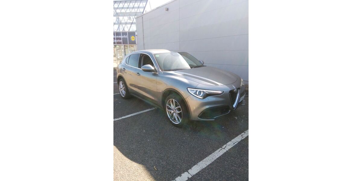 Alfa Romeo Stelvio 61.500 km 22.999 &euro; Neumünster 24539