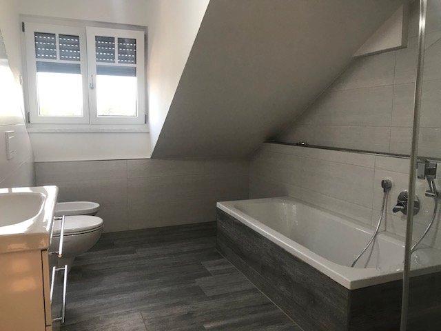 Dachgeschoßwohnung Pförring - 5 Zimmer, 117 m&sup2;, 1.160&euro; | Angebot:26408748