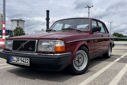 Volvo 240 239.000 km 7.950 &euro; Berlin 12249