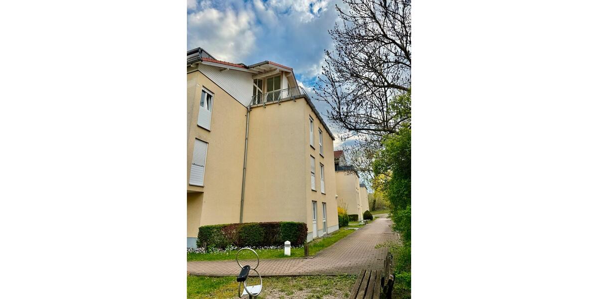 Dachgeschoßwohnung Gotha - 2 Zimmer, 80 m&sup2;, 990&euro; | Angebot:26511810