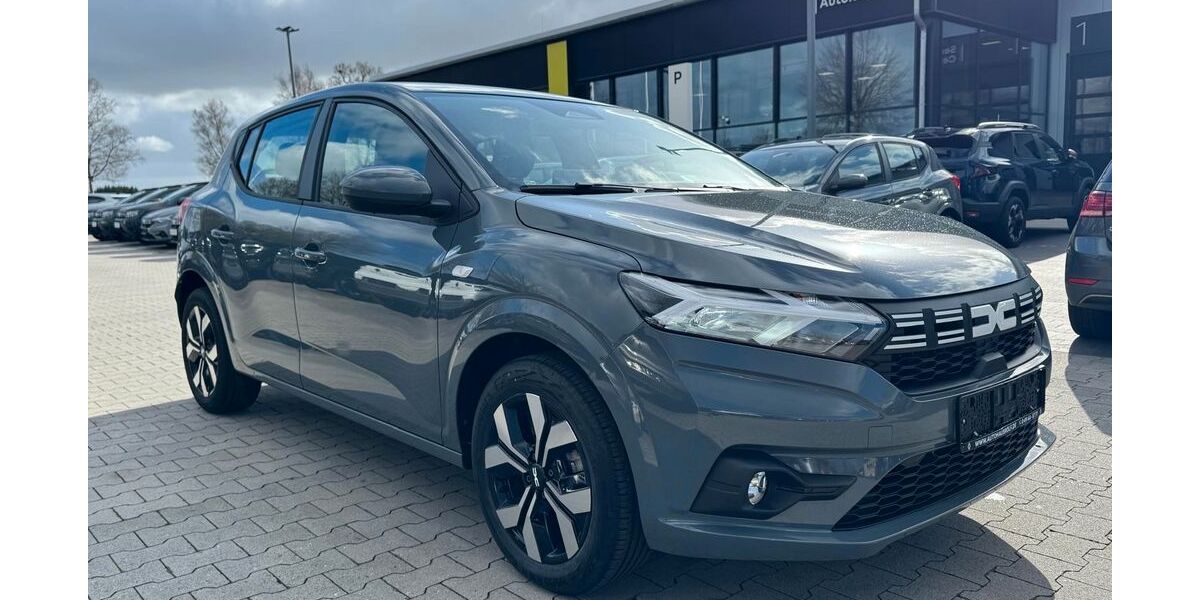 Dacia Sandero 10.300 km 17.990 &euro; Wiesmoor 26639
