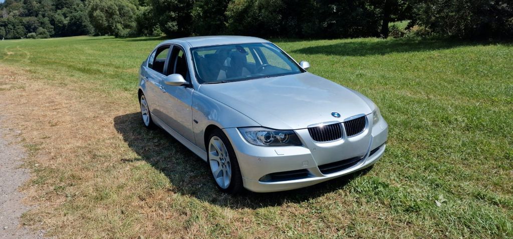 BMW 325 336.000 km 3.499 &euro; Auerbach 94530