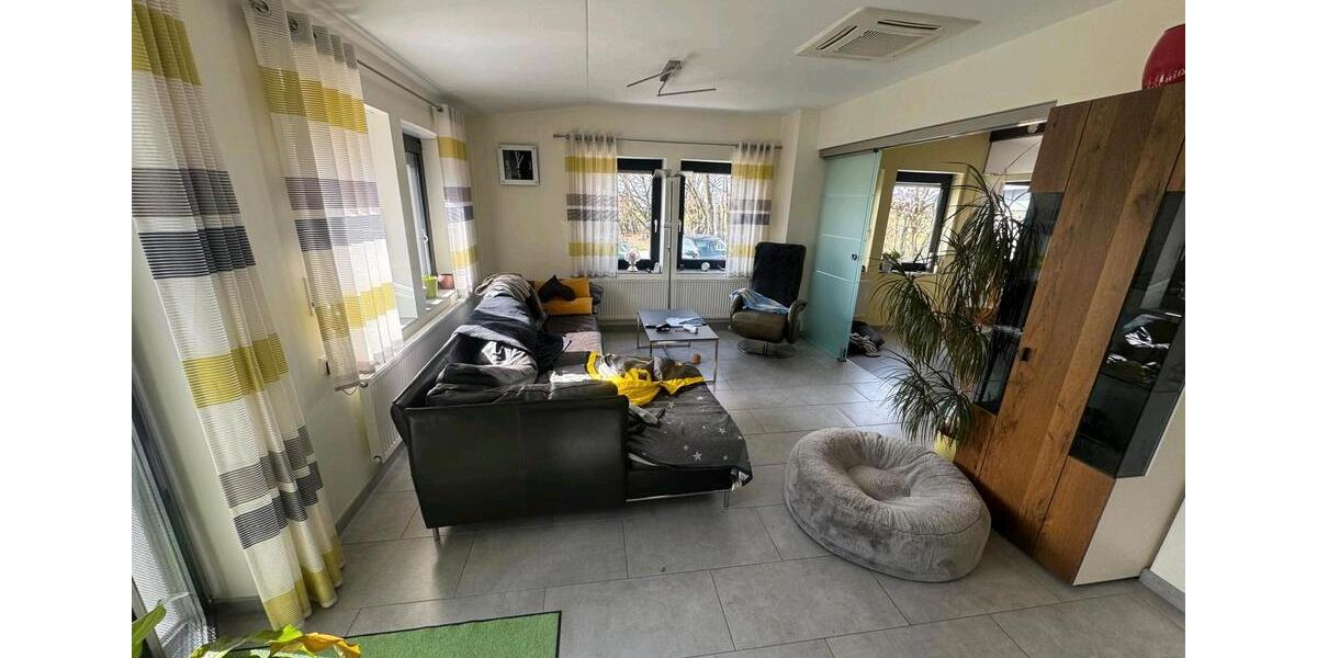 Einfamilienhaus Neustadt bei Coburg - 3 Zimmer, 110 m&sup2;, 320.000&euro; | Angebot:25789687